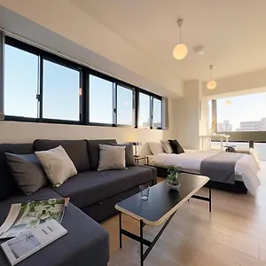 modern-1-bedroom-apartment-close-to-peace-park-for-6-ppl.hotelsinhiroshima.com/